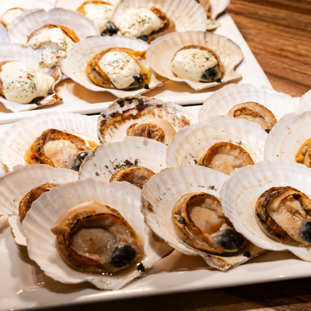 札幌のホテルビュッフェで味わう香ばしい北海道産『ホタテ浜焼き』